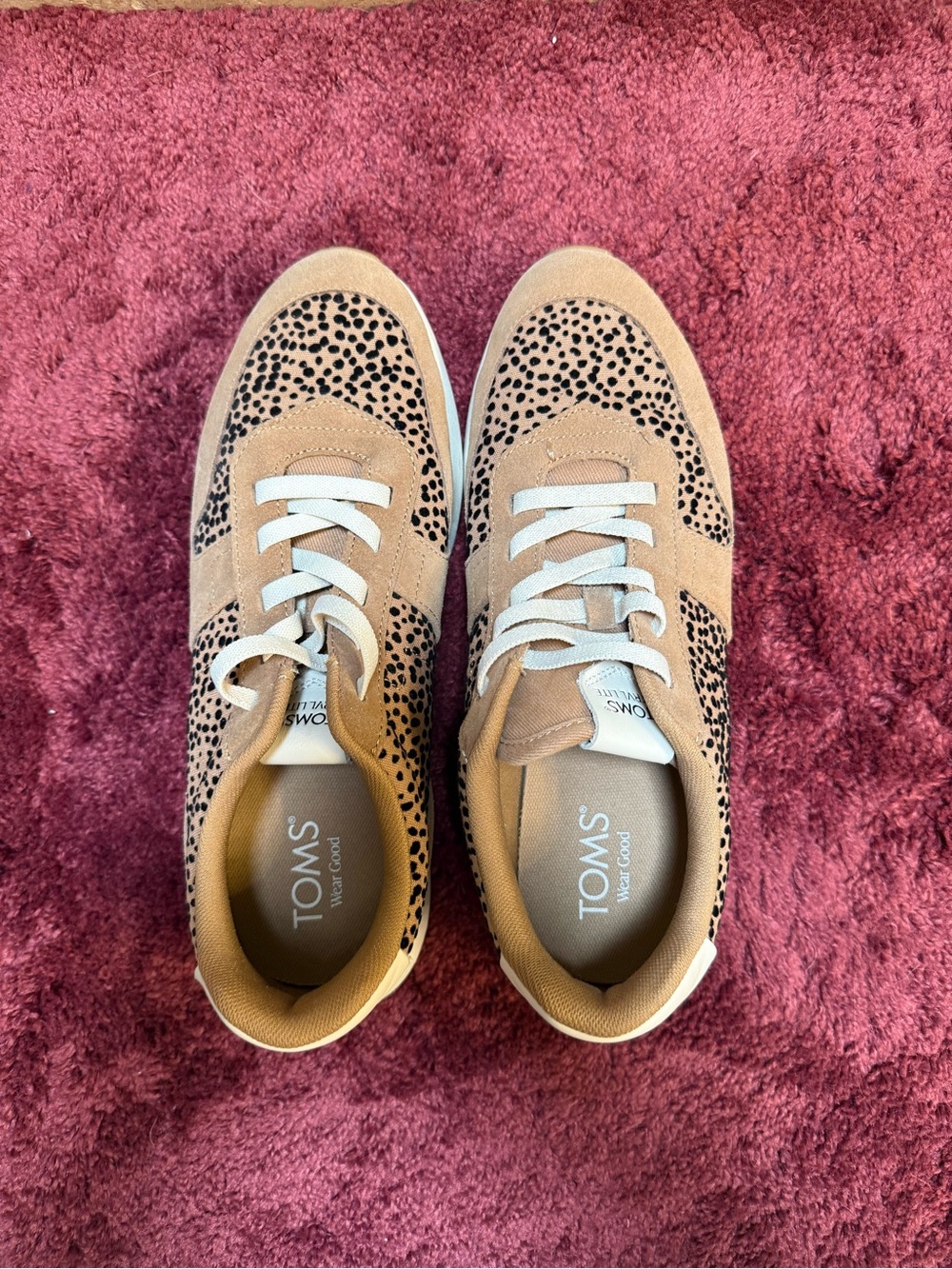 TOMS Tan Cheetah Print Lace-Up Sneakers
